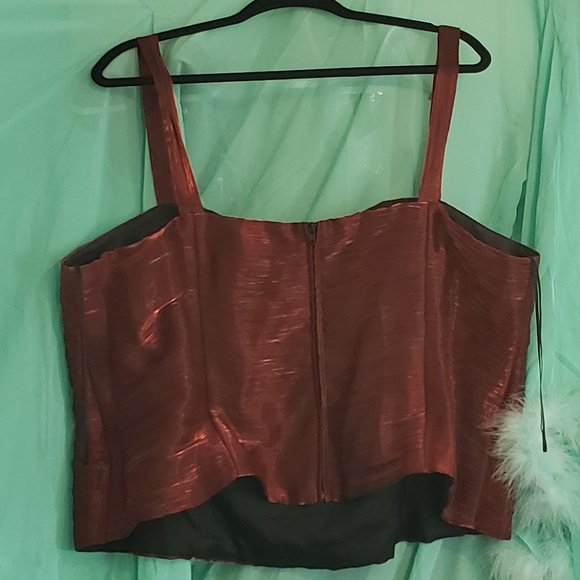 Shiny dark red top - Picture 3 of 5